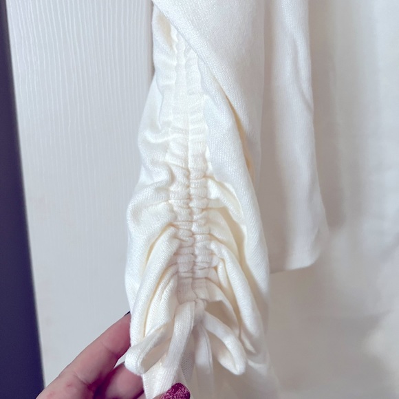 NWT Lane Bryant Off Shoulder Sweater - 26/28 - Picture 3 of 5